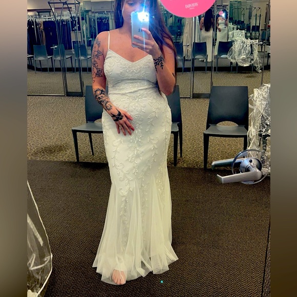 David’s Bridal 2024 new with tags wedding dress - Picture 1 of 4